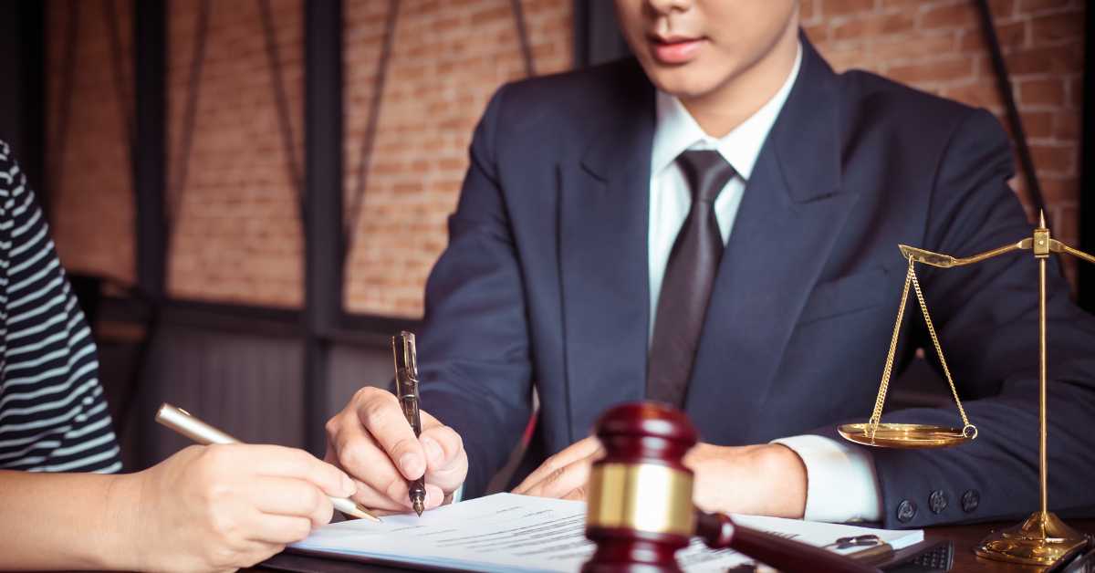 Why Hiring a Personal Injury Attorney Often Means a Larger Recovery